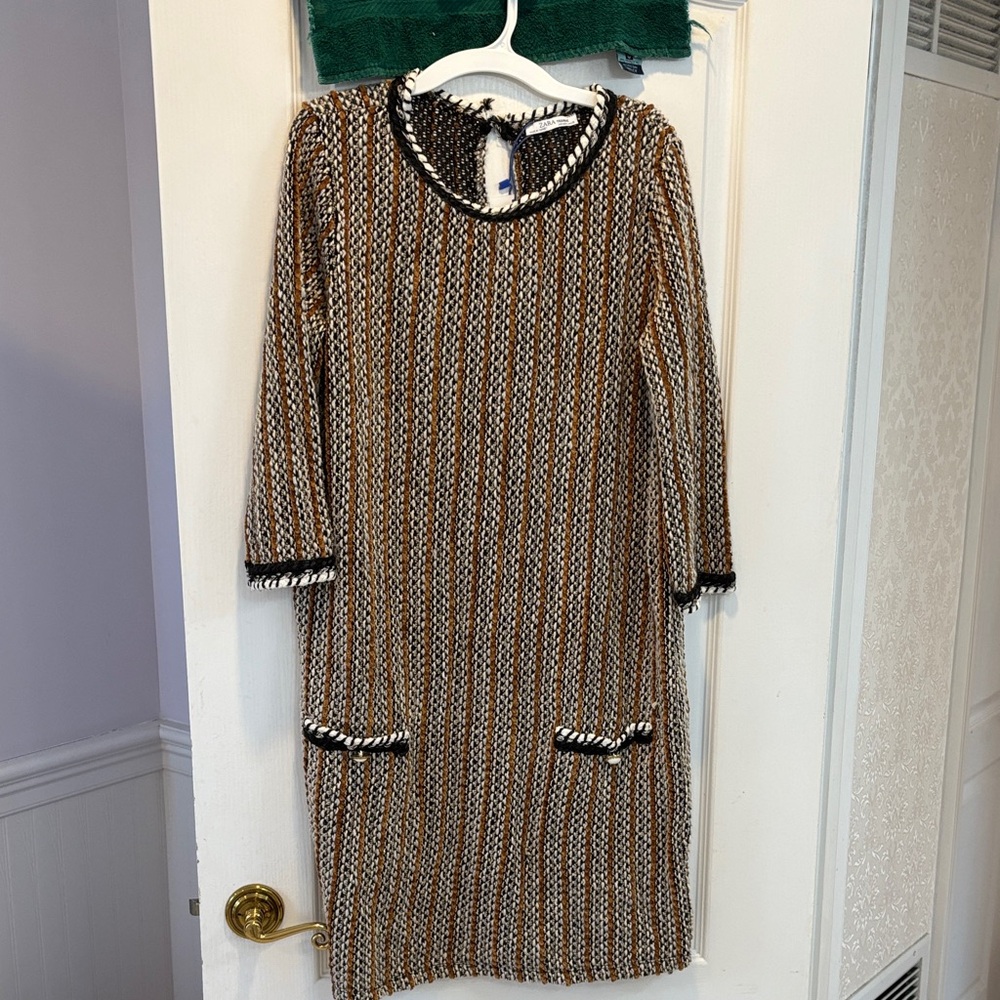 NWT Zara Black and Brown Textured Top